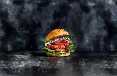 SENSATIONAL BURGER GARDEN GOURMET burger