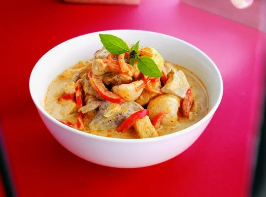 Kip met rode curry