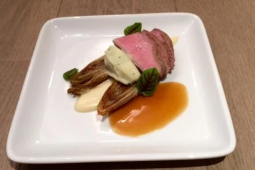 Veau, crème de céleri-rave, chicons, Vadouvan