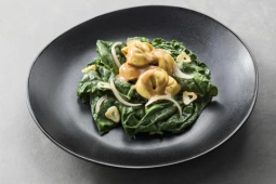 Tortellini farcis aux épinards et à la ricotta, sauce au poivre CHEF