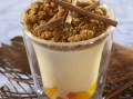 Crema catalana met sinaasappel en krokante koekjes
